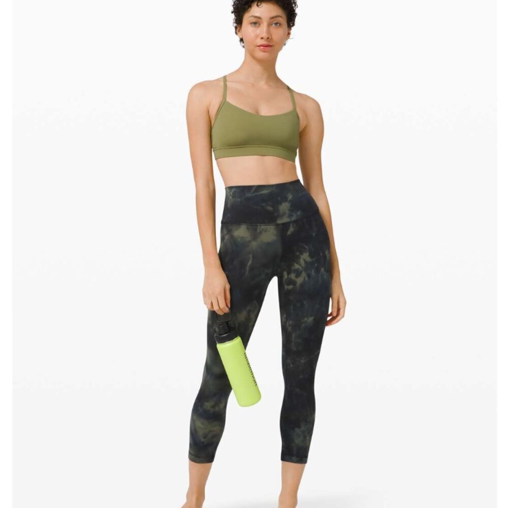 Lululemon Flow Y Nulu Bra Size 6 Green Yoga Light Support Sweat Wicking Lycra